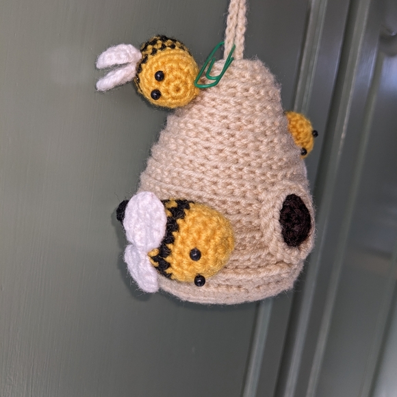 Crochet Honey Bee Hive Plush OOAK Handmade HANDCRAFTED - Picture 11 of 11